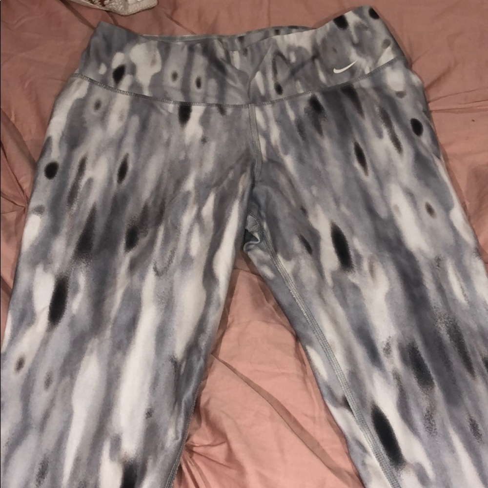 Nike Dri Fit cropped leggings